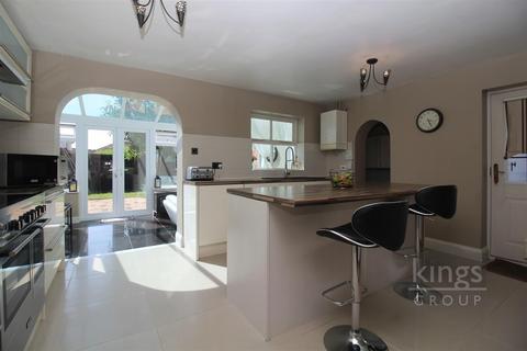 3 bedroom detached house for sale, Challinor, Church Langley