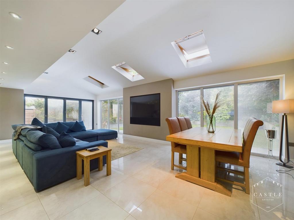 Stunning open plan living kitchen