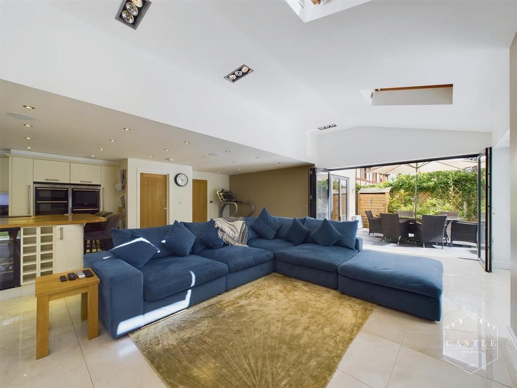 Stunning open plan living kitchen