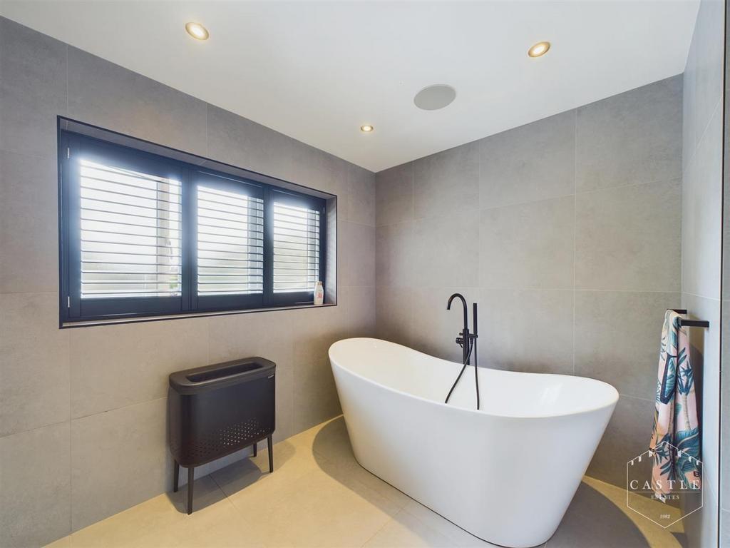 Family bathroom