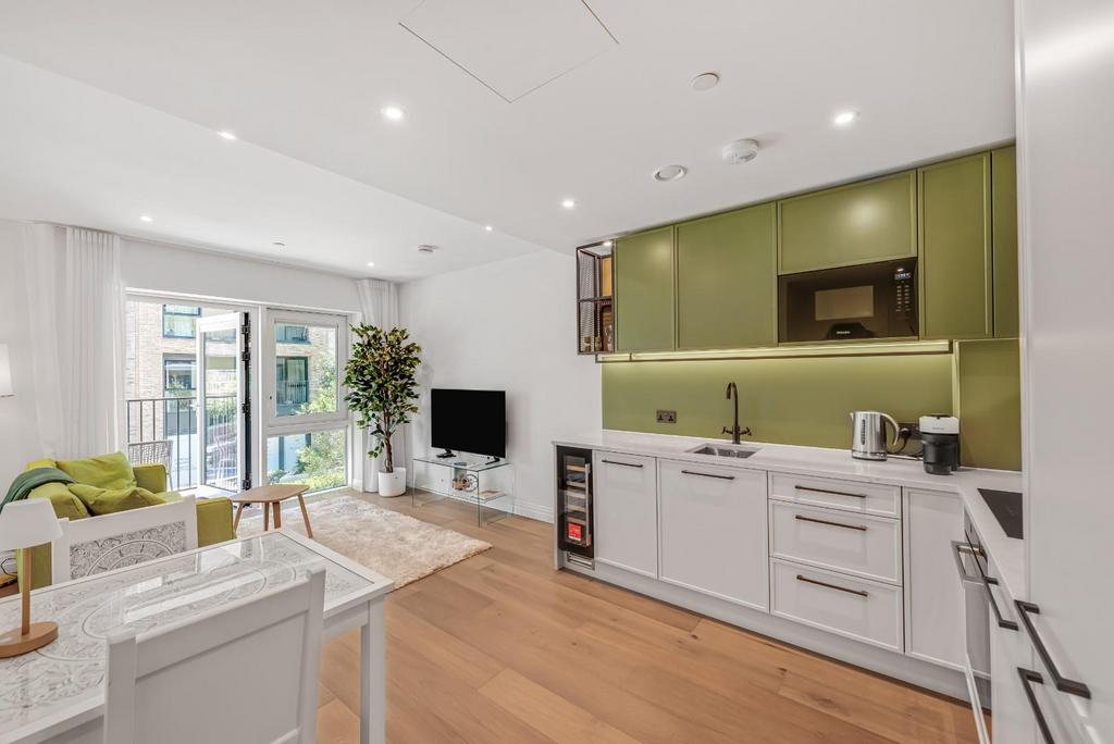 Open Plan Kitchen & Lunge