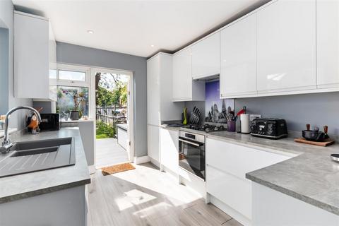 85a Adela Avenue, New Malden, KT3 6LG