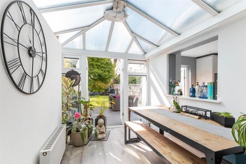 85a Adela Avenue, New Malden, KT3 6LG
