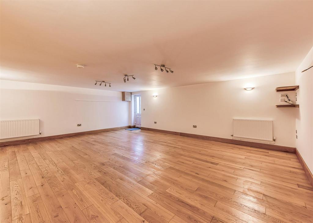 Heathlands-entertainment room.jpg