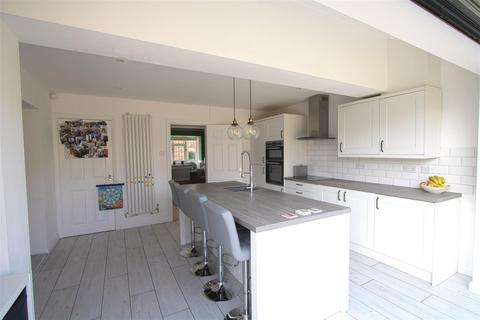 3 Carpenter Close, Billericay, CM12 0EA