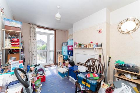 97 Beechmount Avenue, London, W7 3AF