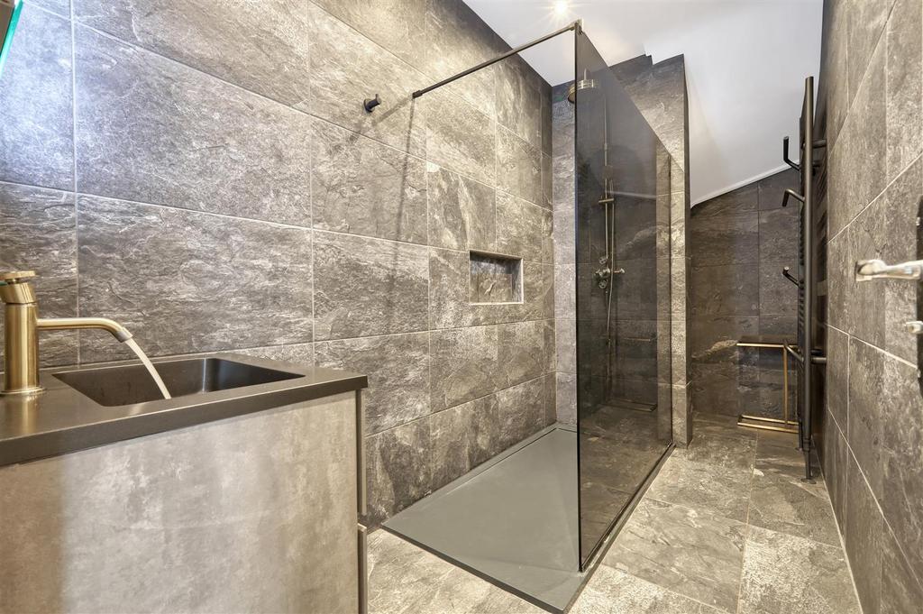 Shower.jpg