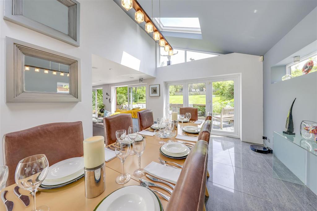 Dining Alt 2
