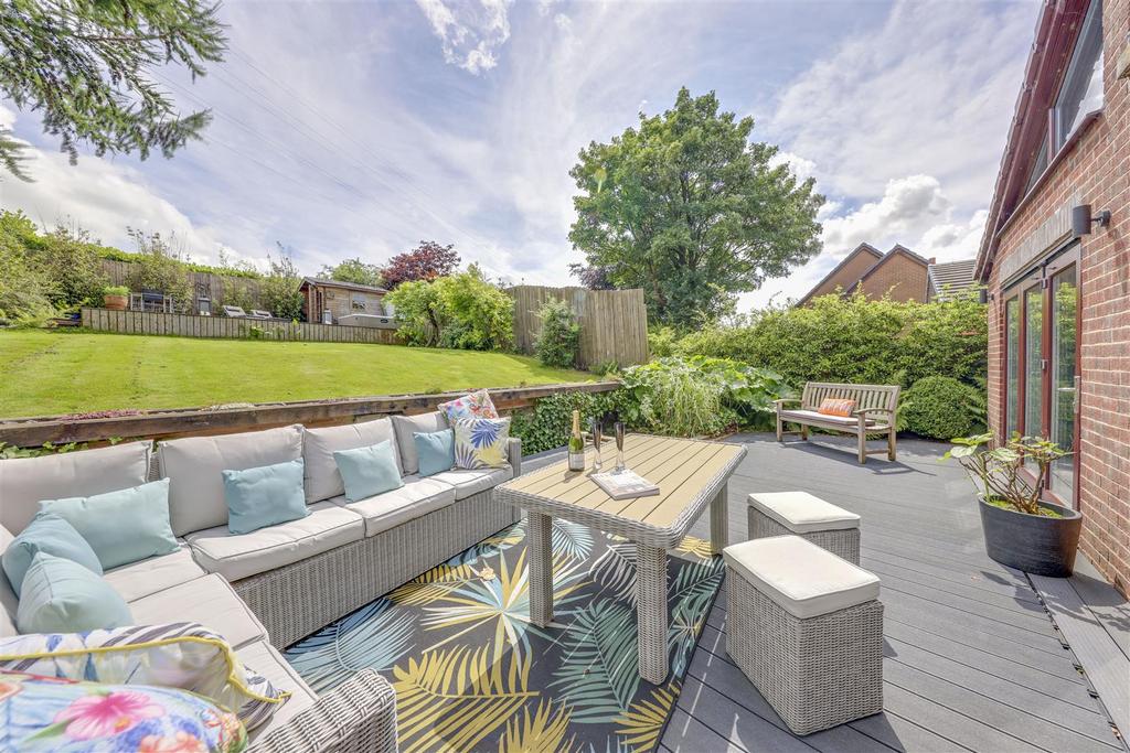Lower Decking Alt