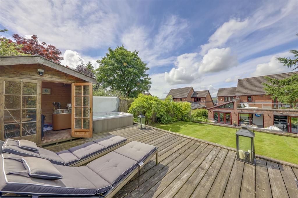 Upper Decking