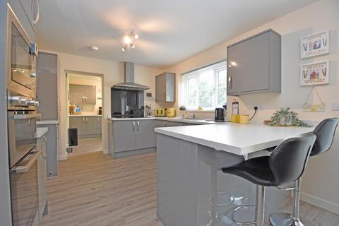 4 bedroom detached house for sale, Belle Vue Rise, Uffculme