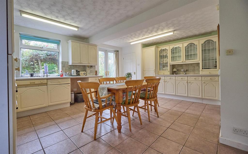 Rear fitted dining kitchen