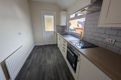 2 bedroom terraced house for sale, Bartlett Street, Darlington