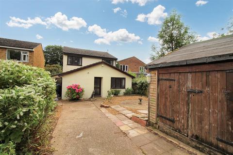 4 bedroom detached house for sale, Holt Road, Briston