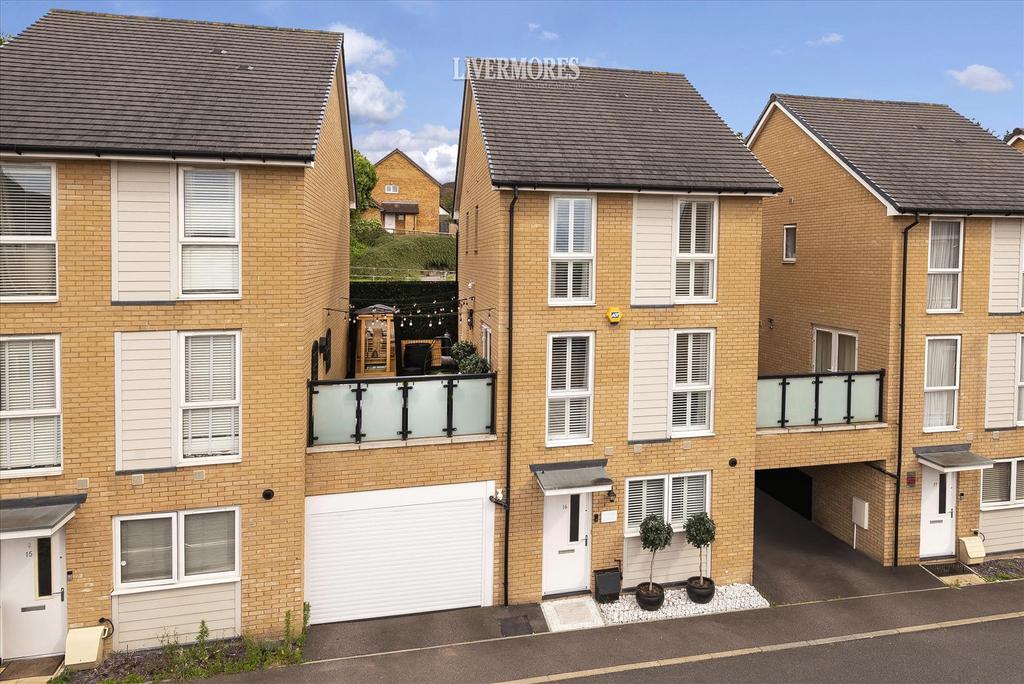 16 Foster Drive, DA1 5 UB 003-dp1.jpg