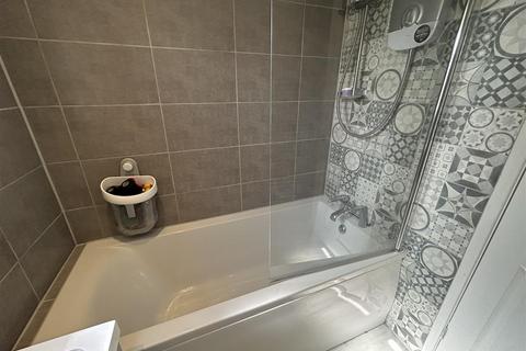 59 Thomas Street, Lees, Oldham, OL4 5BU
