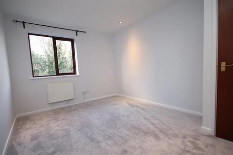 1 bedroom apartment for sale, Winston Close, Greenhithe