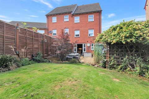 3 bedroom townhouse for sale, John Lea Way, Wellingborough NN8