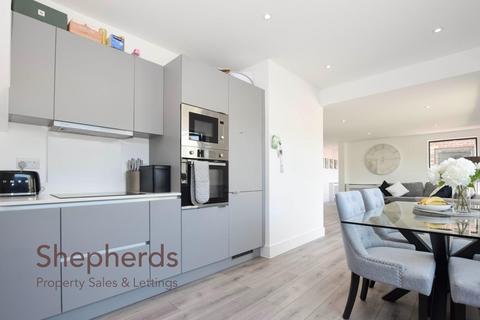 4 bedroom end of terrace house for sale, Great Cambridge Road, Cheshunt EN8