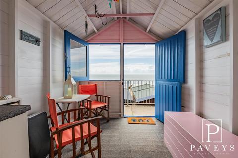 Chalet for sale, The Esplanade, Frinton-On-Sea