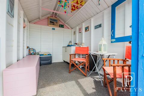 Chalet for sale, The Esplanade, Frinton-On-Sea