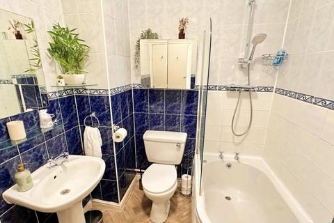 2 bedroom flat for sale, Melrose Avenue, Willesden Green, London