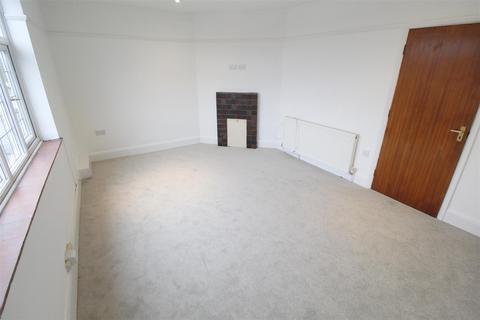 1 bedroom apartment for sale, High Road, Byfleet