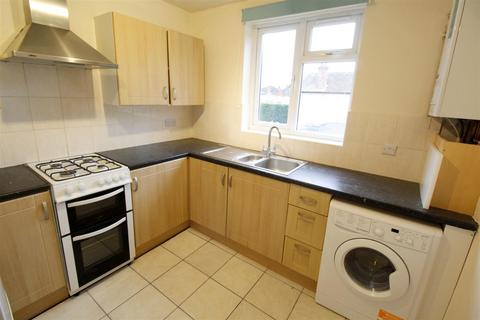 1 bedroom apartment for sale, High Road, Byfleet