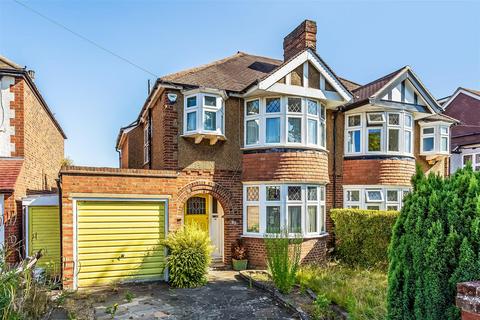 30 Leyfield, Worcester Park, KT4 7LS
