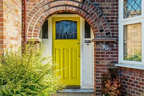 30 Leyfield, Worcester Park, KT4 7LS