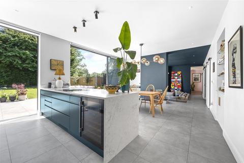 4 bedroom house for sale, Burdett Avenue, Wimbledon, SW20