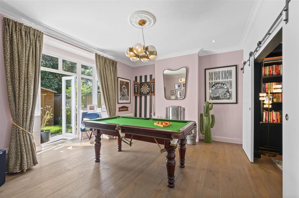 17 Burdett Avenue3.jpg