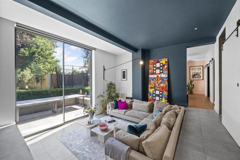 4 bedroom house for sale, Burdett Avenue, Wimbledon, SW20