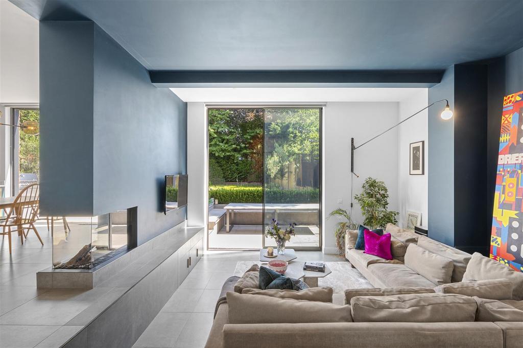 17 Burdett Avenue10.jpg