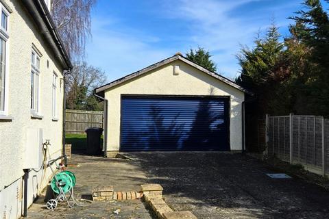 4 bedroom chalet for sale, Hull Lane, Braughing, Herts