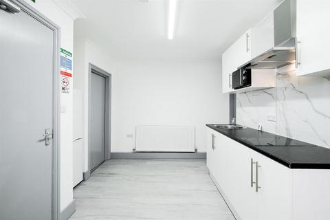 1 bedroom flat to rent, Folkestone Road, Walthamstow, E17