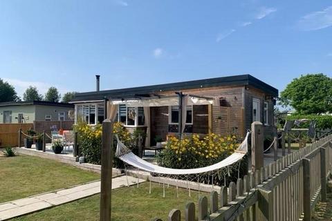 2 bedroom chalet for sale, Humberston Fitties, Humberston, Grimsby, N.E. Lincs, DN36 4HD