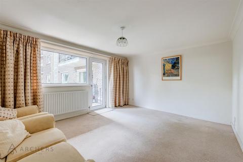 2 bedroom flat for sale, Chesterwood Drive, Fulwood, Sheffield