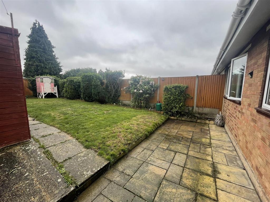 GARDEN 1.jpg