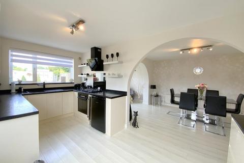 8 Gedney Close, Grimsby, DN37 9SB