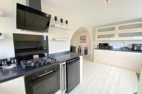 8 Gedney Close, Grimsby, DN37 9SB