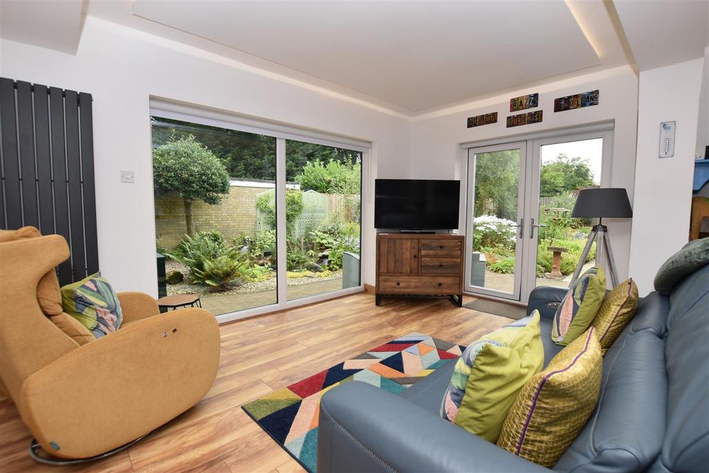 Dining Kitchen   Sitting Room Area.JPG