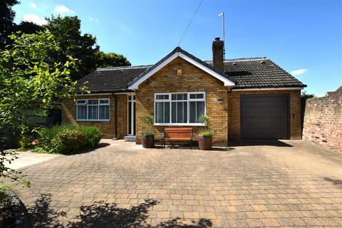 4 bedroom detached bungalow for sale, Main Street, Ellerker, Brough