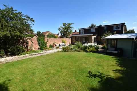 4 bedroom detached bungalow for sale, Main Street, Ellerker, Brough