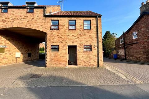 1 bedroom flat for sale, Church Street, South Cave, Brough