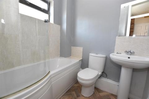 1 bedroom flat for sale, Church Street, South Cave, Brough