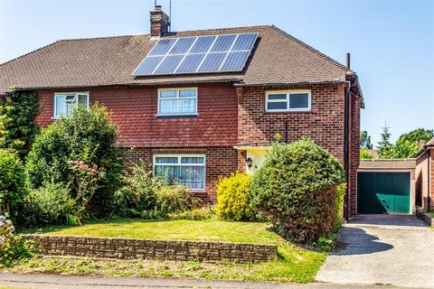 56 Chestnut Copse, Oxted, RH8 0JJ