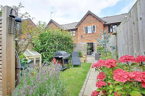 14 Farriers Close, Bovingdon, Hemel Hempstead, HP3 0UL
