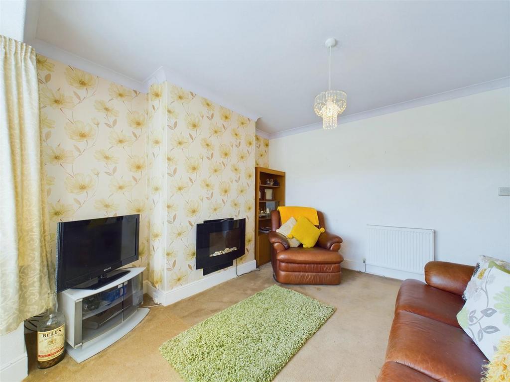 Dining room: