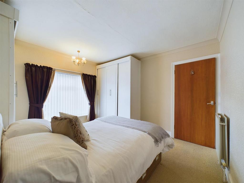 Bedroom:
